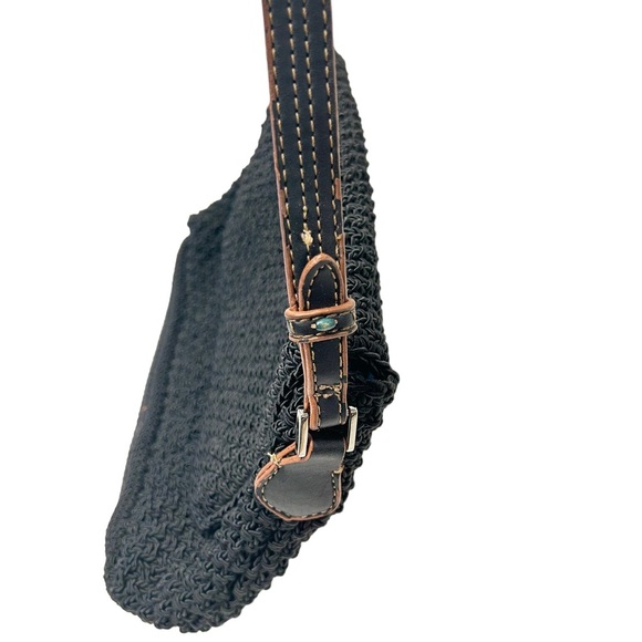 Liz Claiborne Black Crochet Hand Bag With Blue Lining - Picture 3 of 9
